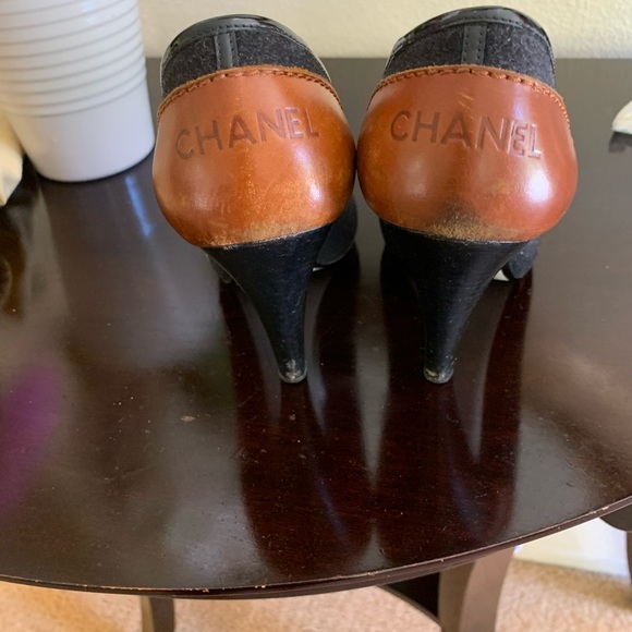 CHANEL pumps this are a must. Size 8. - Picture 10 of 12